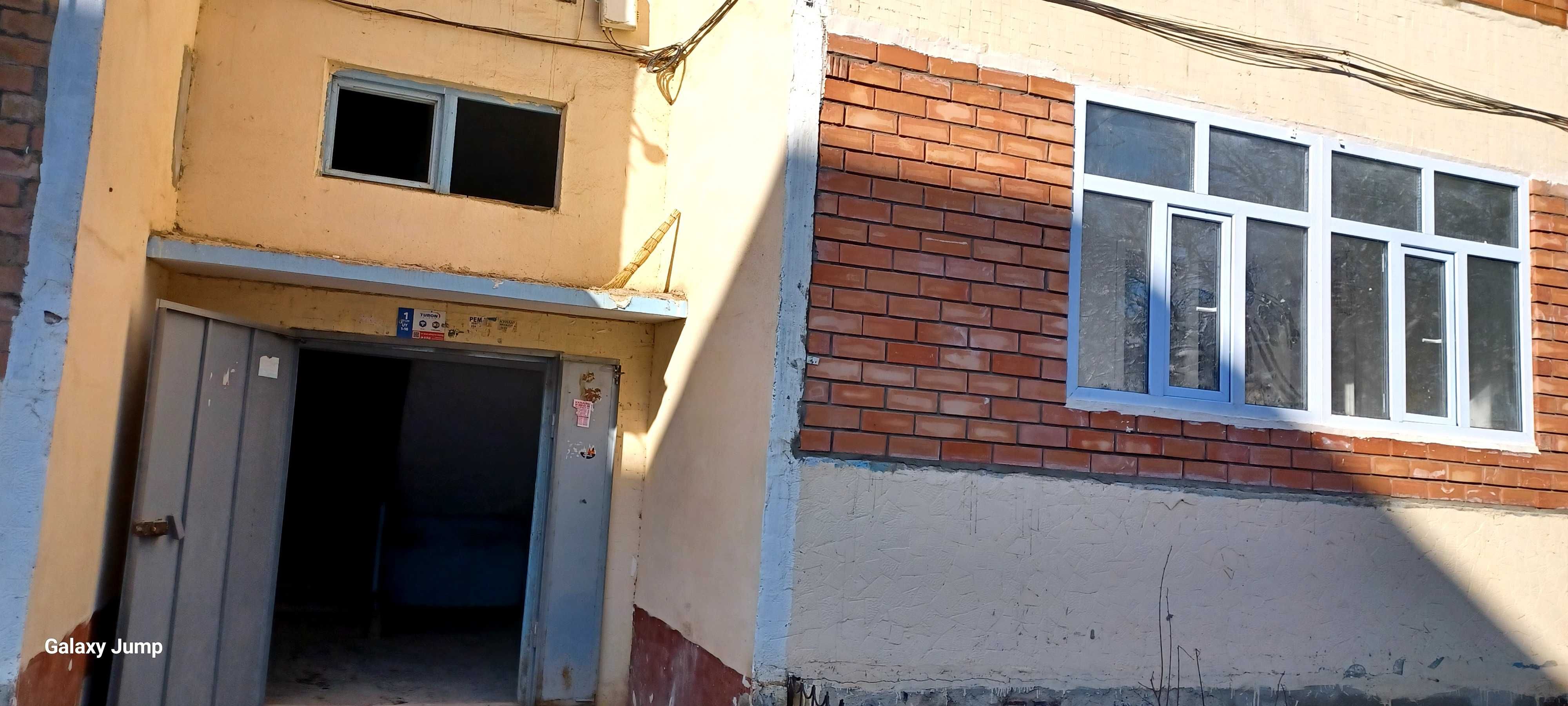 Продаётся 2 комнатная квартира 3 микрорайоне, 1 этаж