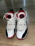 Jordan marimea 41