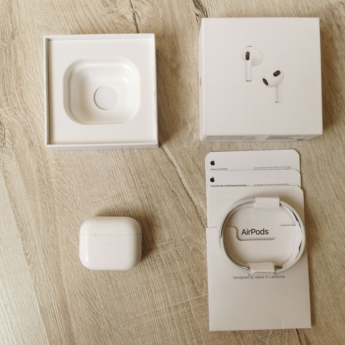 AIRPODS Generatia 3/Gen3/Casti Wireless/Sigilate-HUSA GRATUITA