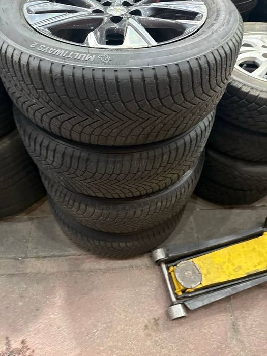 BU/U Tracker 2 Premier Saka diska Balon Lassa Multiways 2 215/60R17