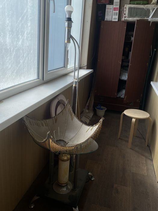 Продается торшер