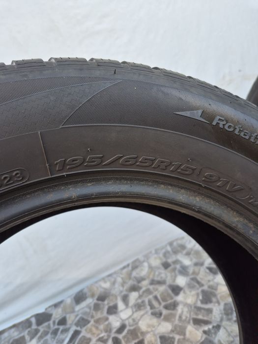 2бр 195 65 15 Momo всесезонни - 23г