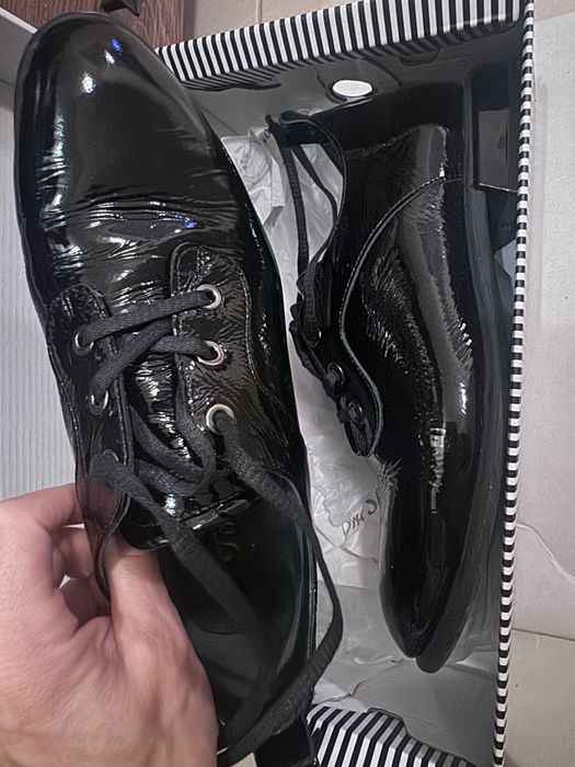 Естествена кожа лачени обувки