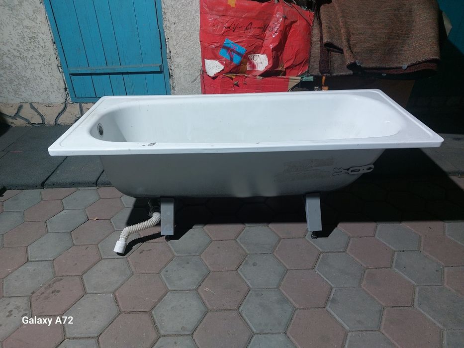 Ванна металлический