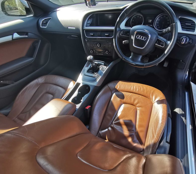 dezmembrez audi a5 1.8i/ usa fata a5/bara fata a5/faruri a5/stopuri a5