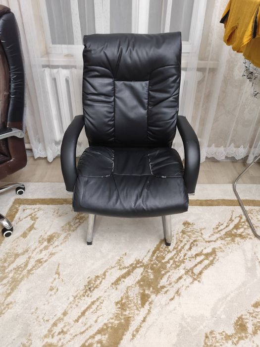 Продам офисное кресло