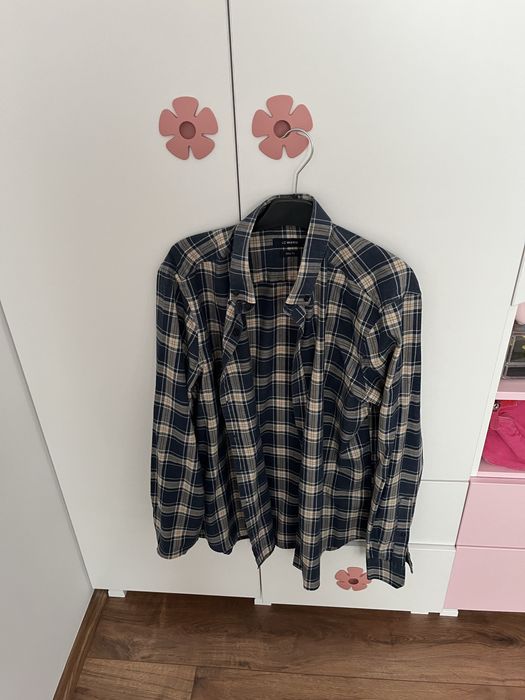 Мъжки ризи 4 броя цена 20 лева