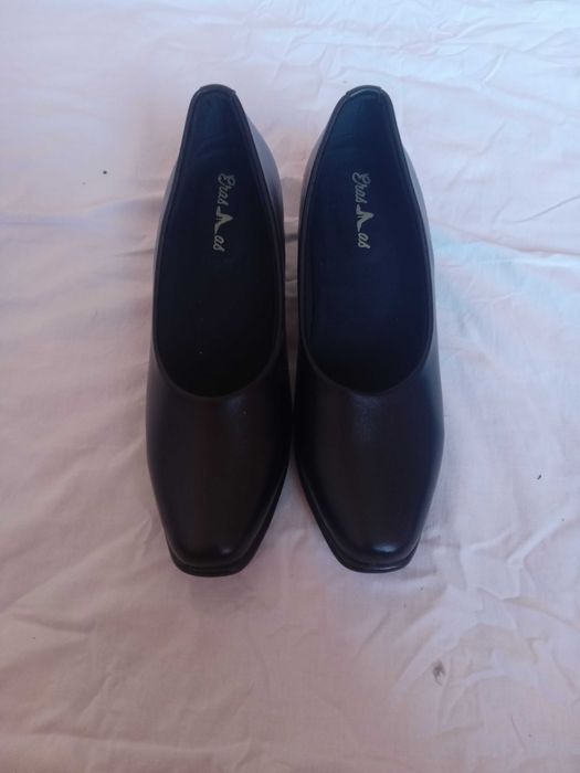 Обувки дамски естествена кожа чисто нови