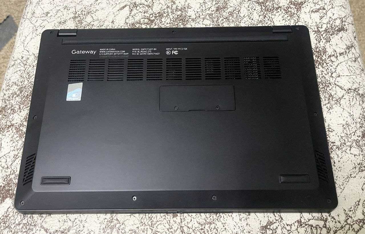 Продаю Gateway Acer Intel CORE i7-1255U озу8гб 512Tssd 14 FullHD ips