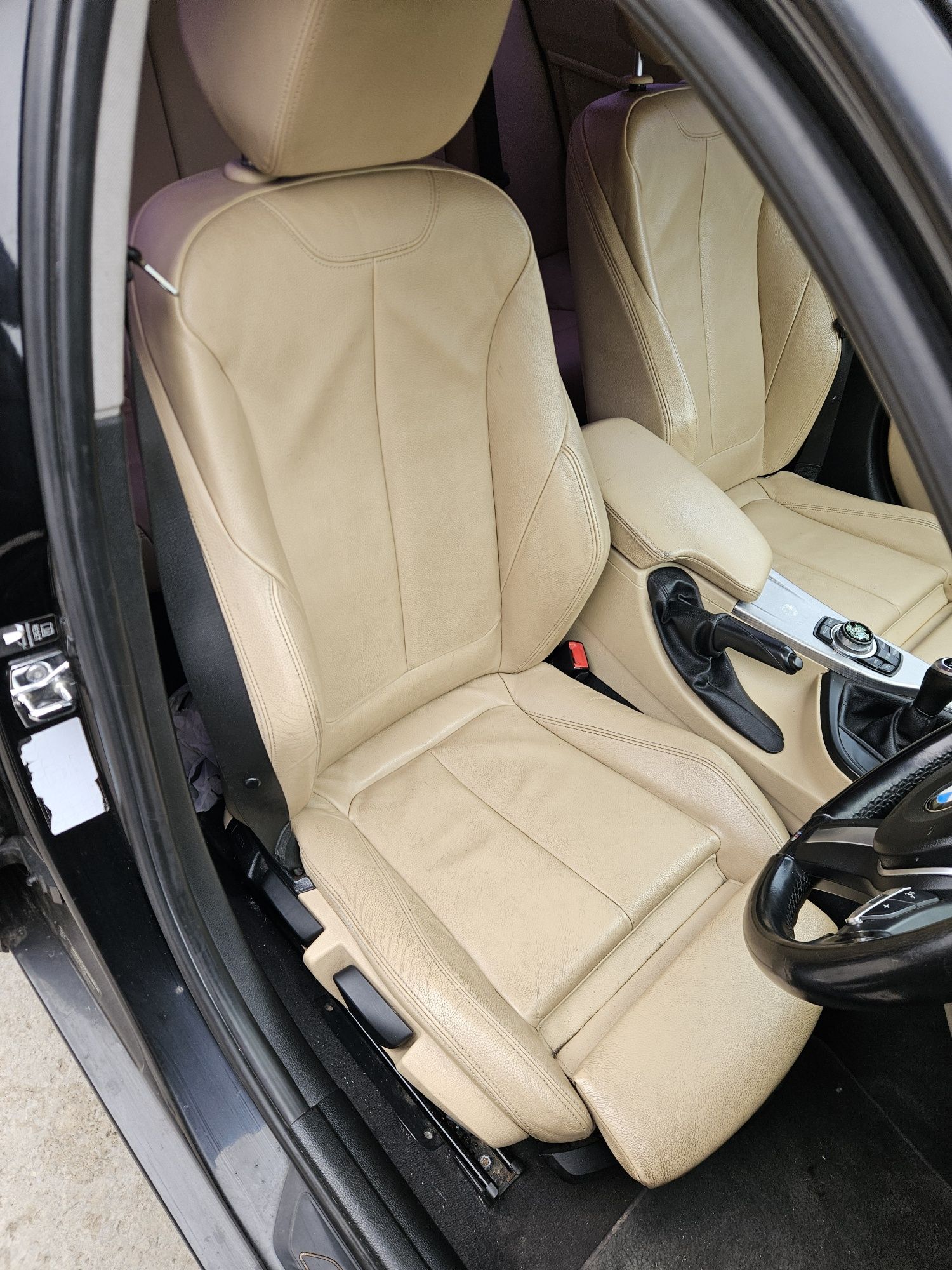 Interior recaro piele crem bmw f30