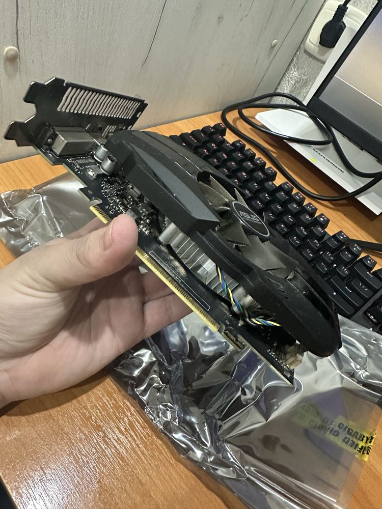 Продам  Asus nvidia geforce gtx 1050ti