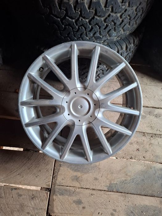 Vand sau schimb jante aliaj r17