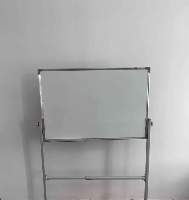 Продам маркерную почти новую доску