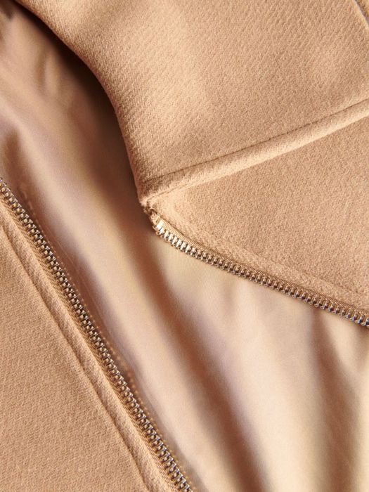 Жакет Reserved L бежов и Oversized черен елек Reserved M