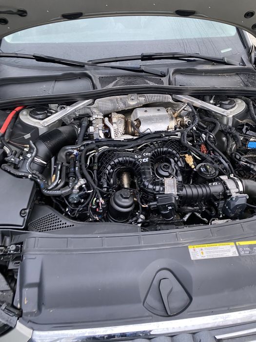 Fuzetă stânga față Audi A4 B9 3.0 TDI 2017
