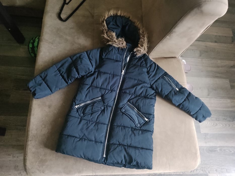 Зимно яке Zara, 9г, 134см, момиче, използвано, много запазено