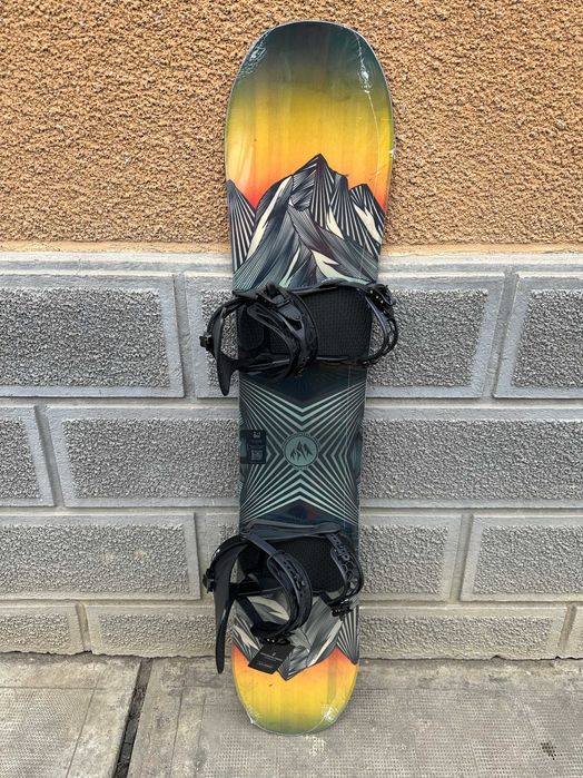 placa noua snowboard jones our mission L135cm