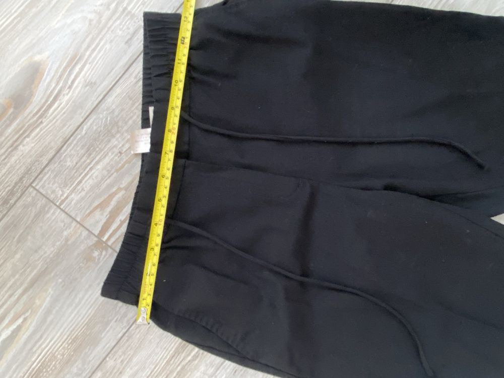 Pantaloni Massimo Dutti marimea 36 .