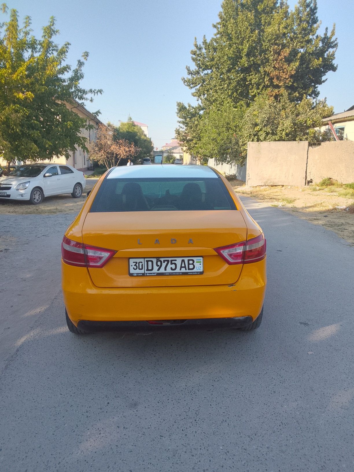 Lada Vesta avtomobilini