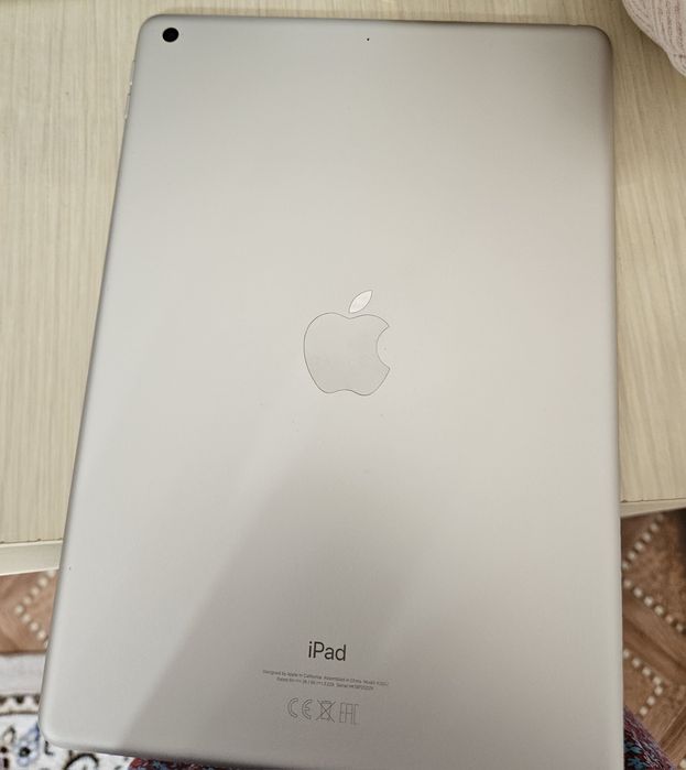 Продам айпад  9 поколения