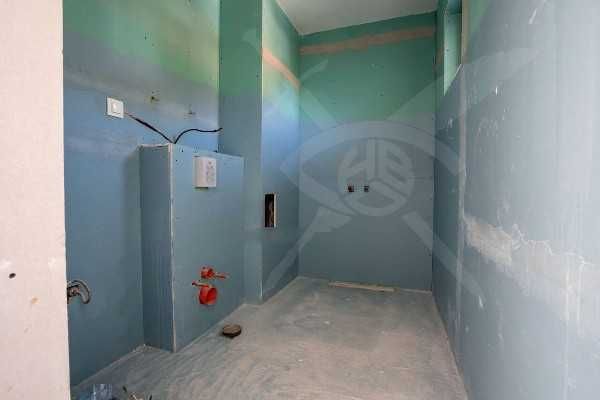 Продава се Тристаен апартамент в Пловдив, Младежки Хълм - 86 кв.м за 3838 €/кв.м - Снимка #9