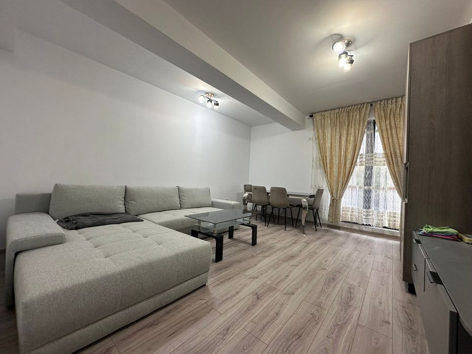 Închiriez apartament două camere