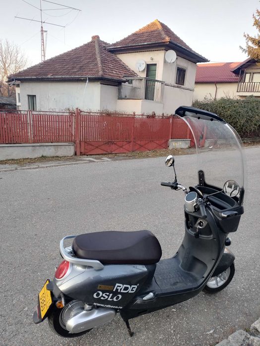 Scuter electric fara permis RDB Oslo