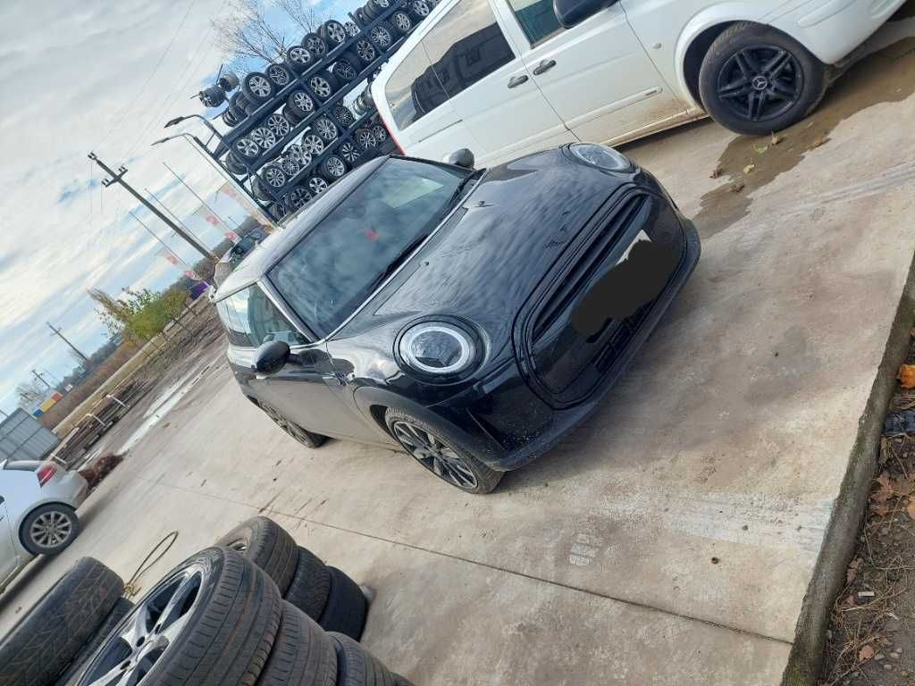 Dezmembram Mini Cooper One F56 1.5 turbo benzina An 2019