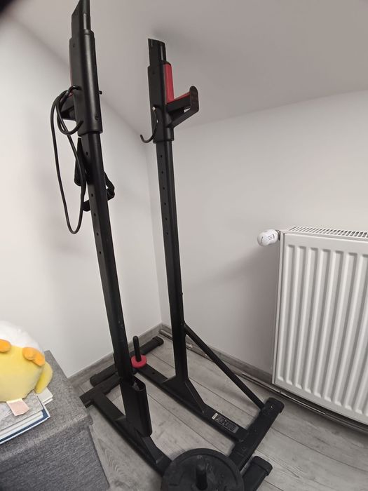 Banca și Stalpi ajutatori