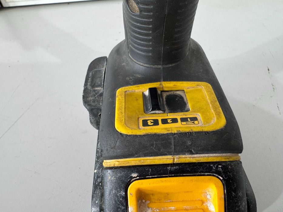 Импактор - Dewalt 18 V Li ion / BL
