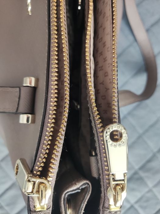 DKNY Оригинална чанта Естествена кожа