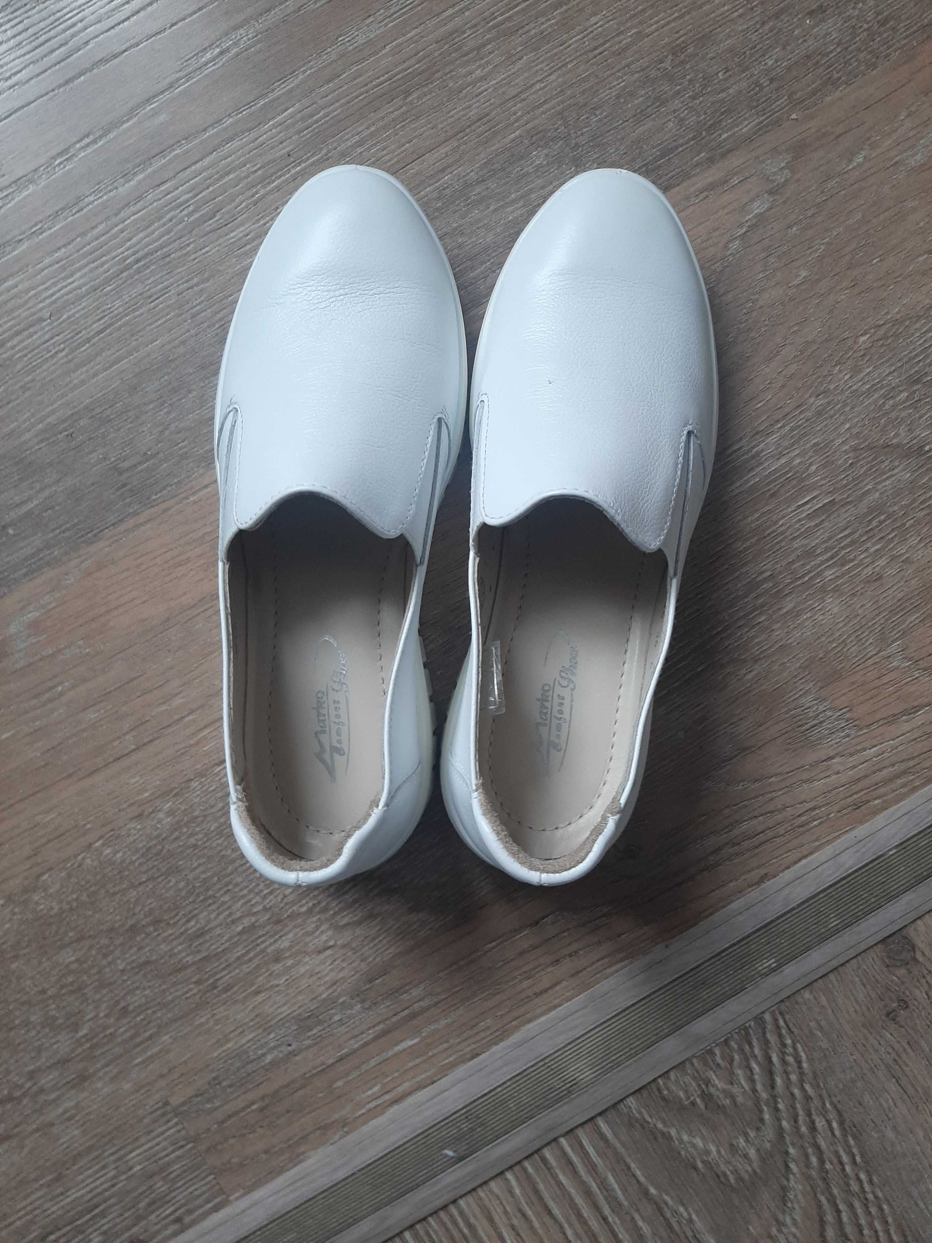 Туфли белые (раз. 36)