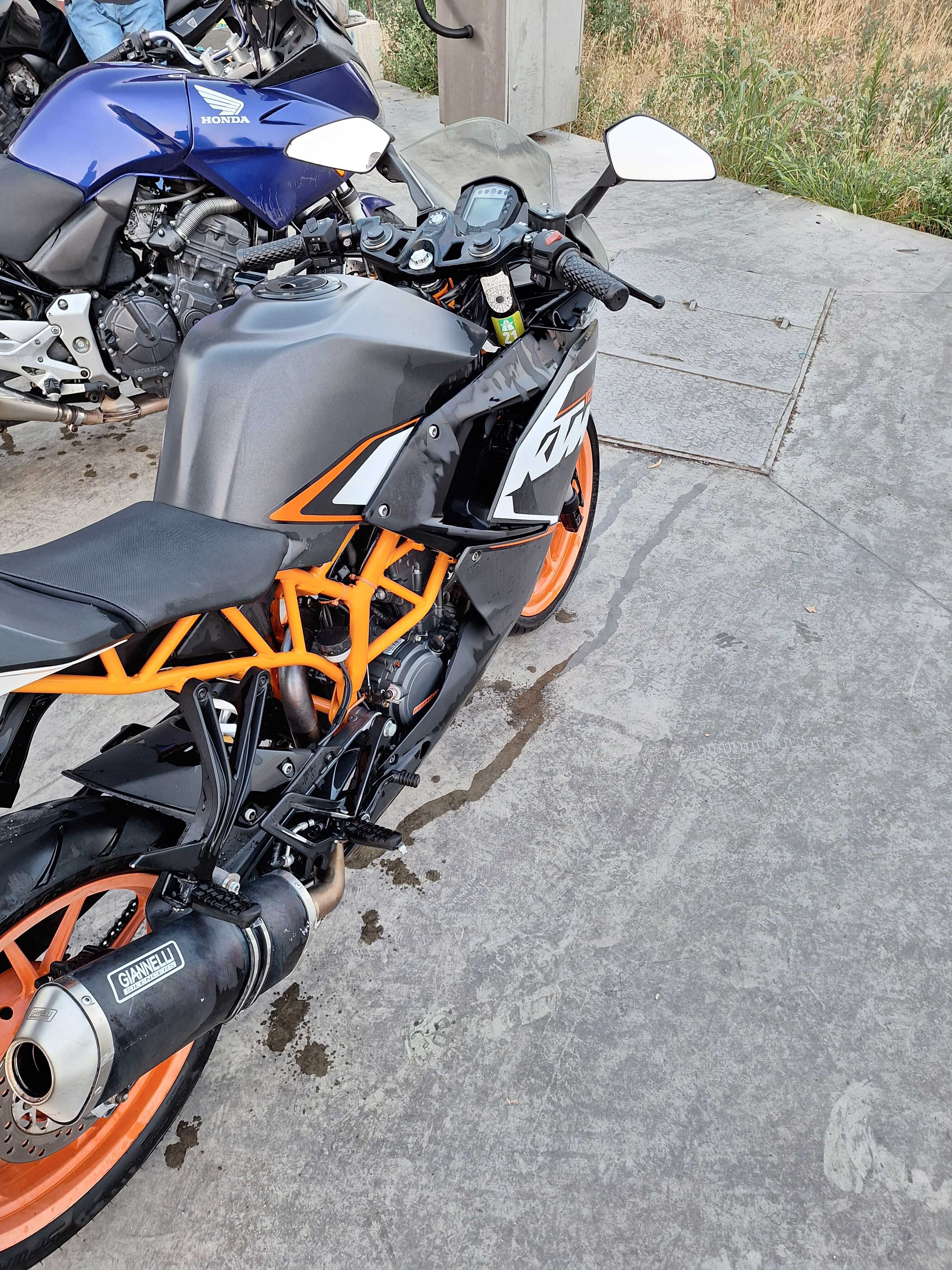 Ktm rc 125 2016 A1