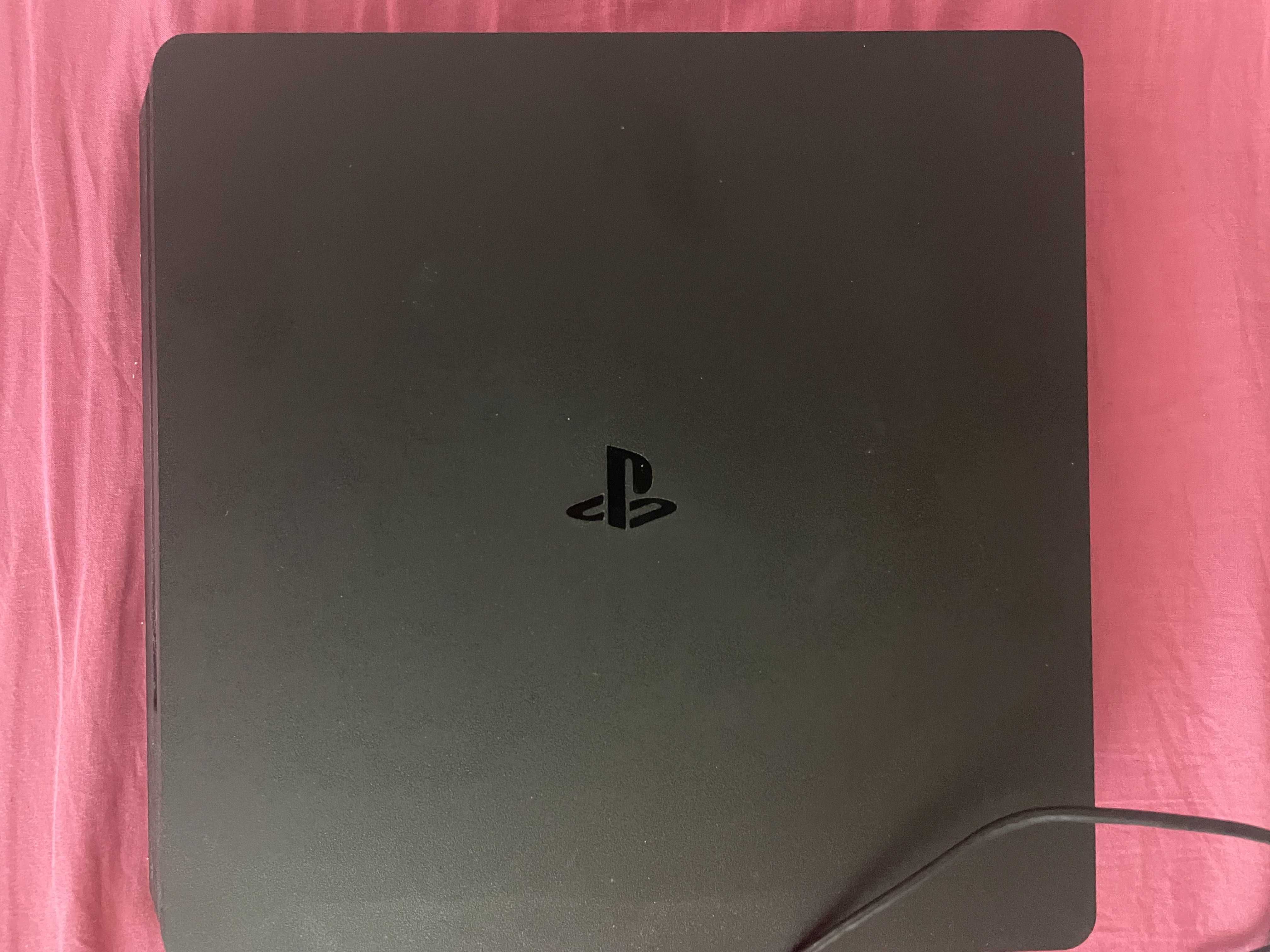Playstation 4, Slim 1TB, în stare bună