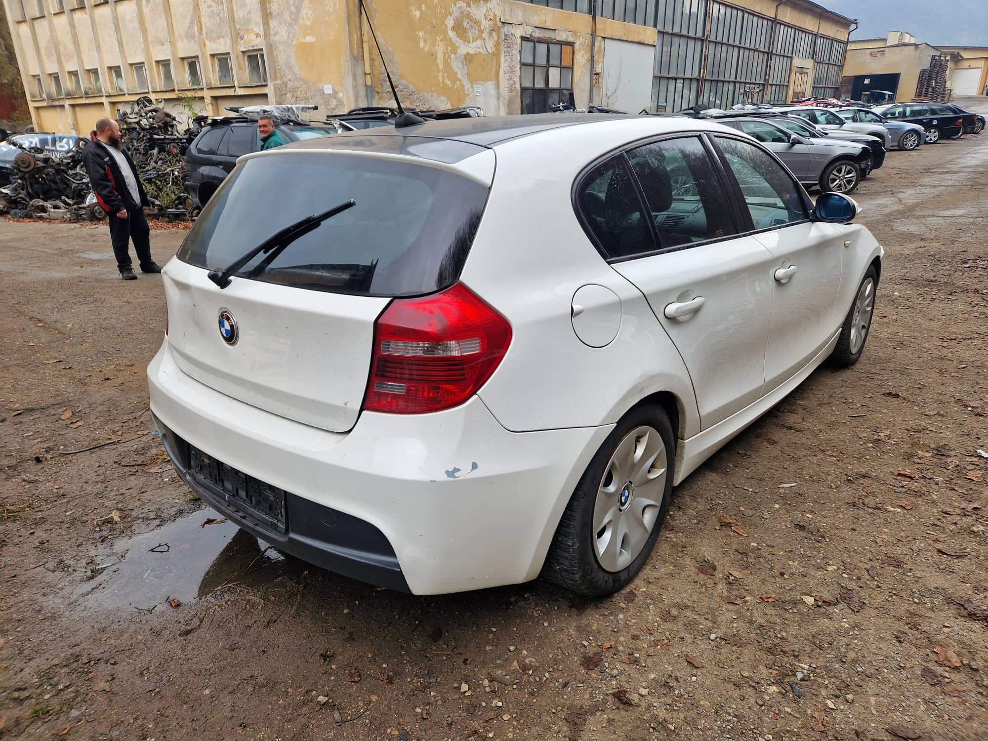 BMW E87 118D 143кс рекаро ксенон M пакет ръчка НА ЧАСТИ!