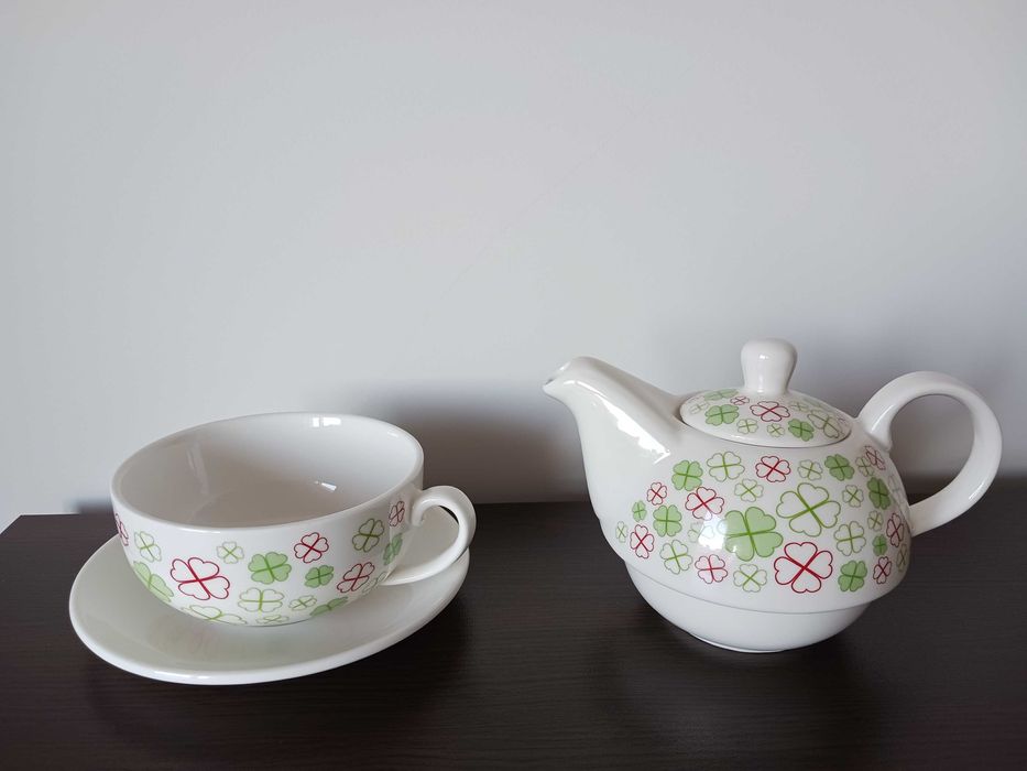 Чайник с чаша в едно