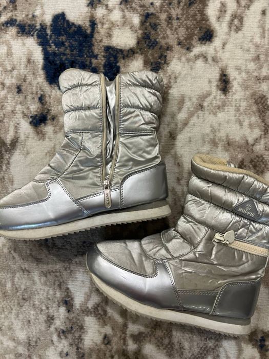 Продается детская шикарная обувь