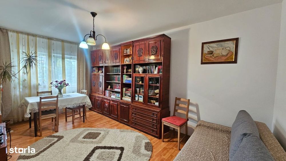 3camere, 2 Balcoane, Etajul 1, Micro 17
