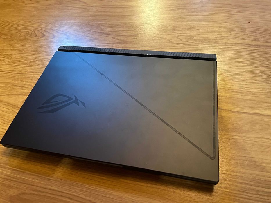 Laptop Gaming ASUS ROG Strix G16 G614JV