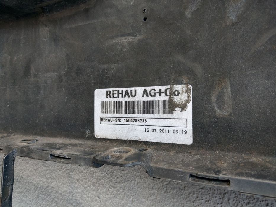 BMW F10 / F11 - предна и 2 задни брони, оригинални