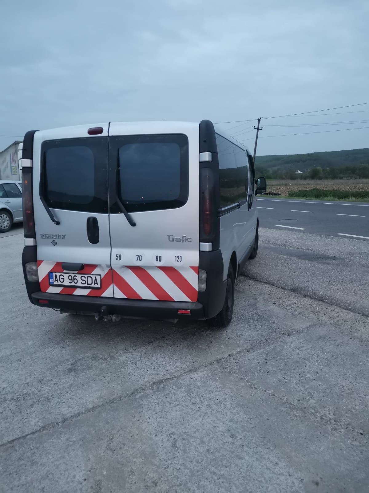 Vând Renault Trafic 1.9 2005 Autoutilitara 3 locuri.