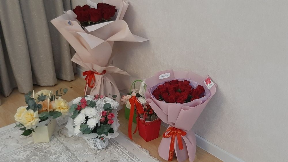 Продам свежие букеты разные по низкой цене 2000,3000,5000,7000,10000