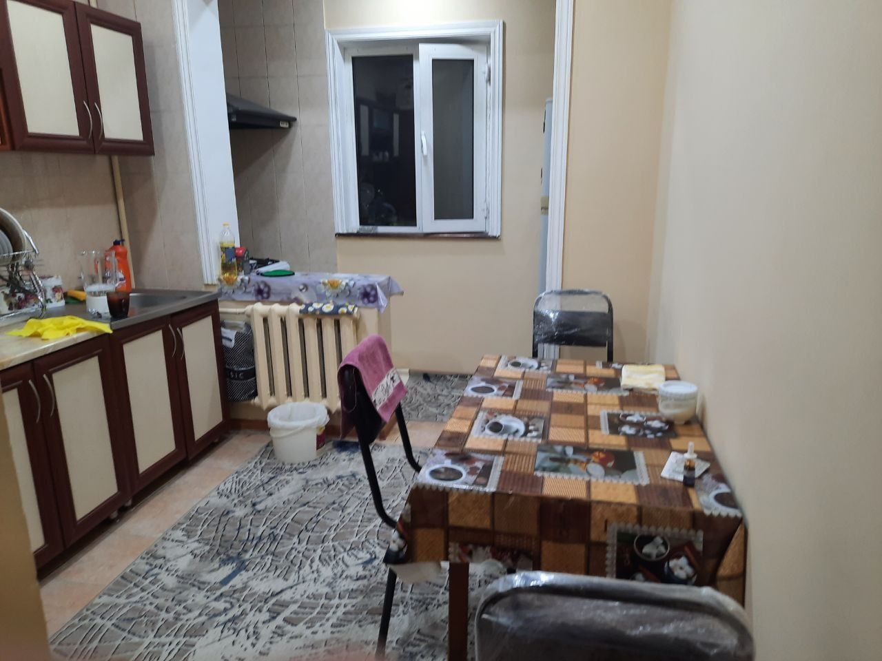 Юнусабад 4 квартал. Продается квартира  2/3/9