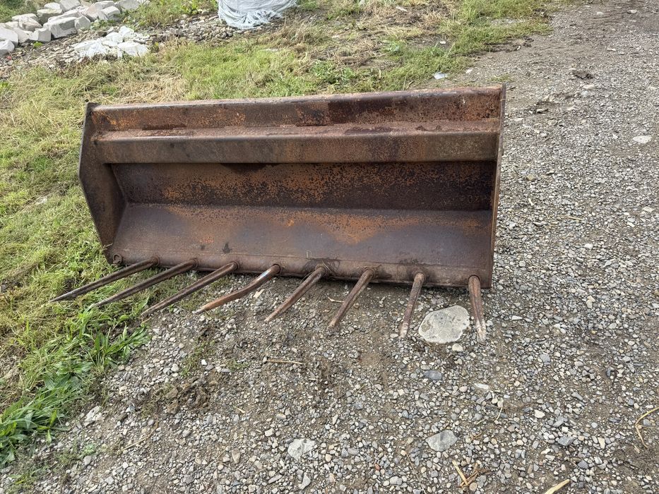 Furcă pentru gunoi sau Baloți