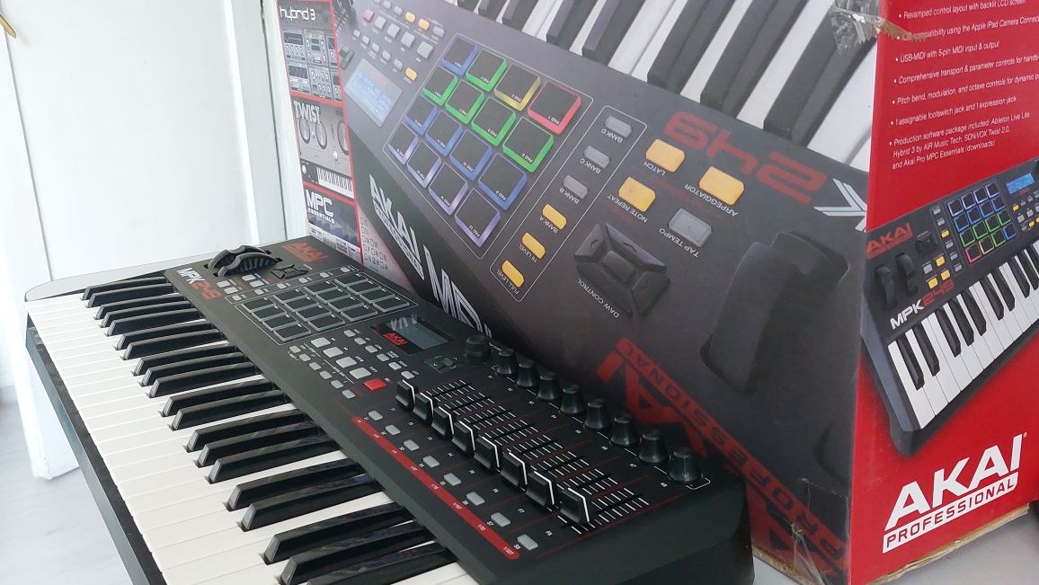 MIDI клавиатура/keyboard Akai MPK 249