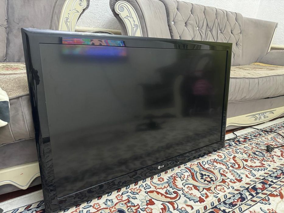 Телевизор в рабочем состояний