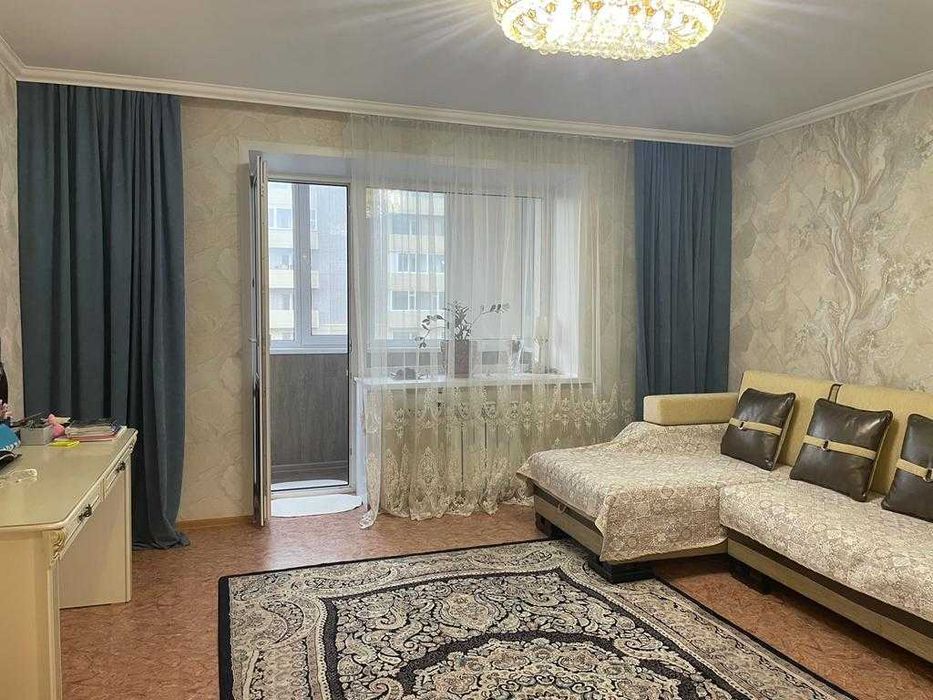 Продам шторы плотные синего цвета  б/у