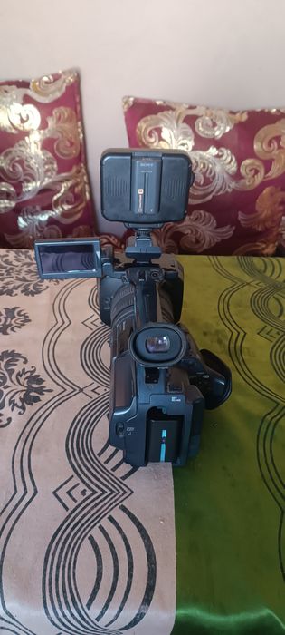 FX1000 видео камера сотилади