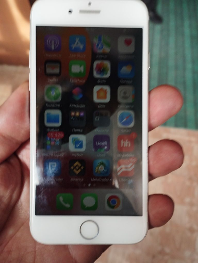 I phone 7, 32GB, yomkost 100%, korobka, aparatga javob