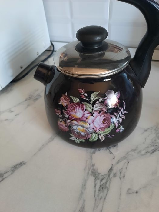Продам чайник в хорошем состоянии